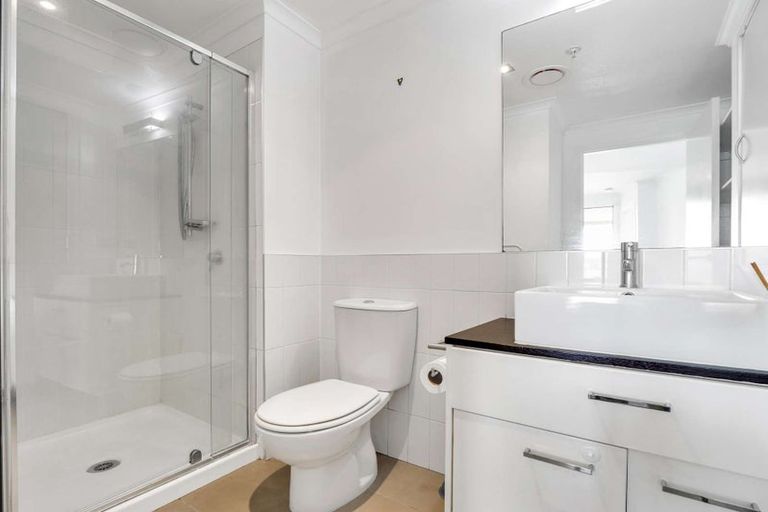 Photo of property in 215/332 Maunganui Road, Mount Maunganui, 3116