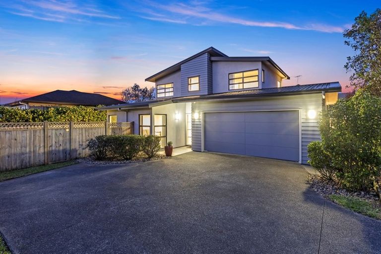 Photo of property in 82 Oakway Drive, Schnapper Rock, Auckland, 0632