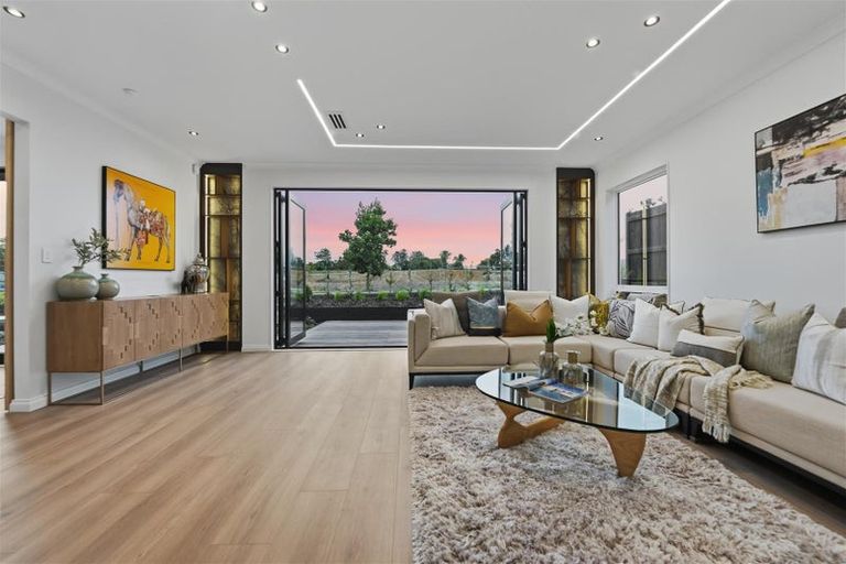 Photo of property in 240 Park Estate Road, Rosehill, Papakura, 2113