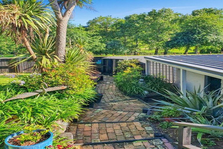Photo of property in 41 Reynolds Road, Pukekohe, 2120