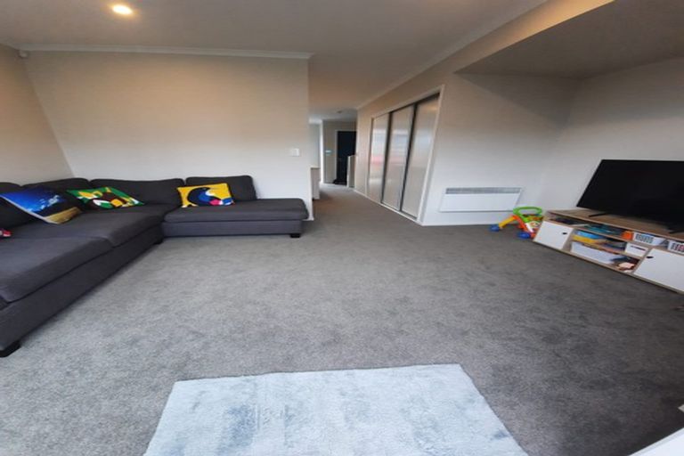 Photo of property in 46 Hobsonville Point Road, Hobsonville, Auckland, 0616