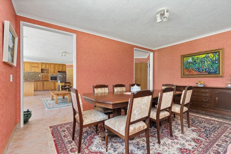 Photo of property in 128 Tararua Drive, Upper Plain, Masterton, 5888