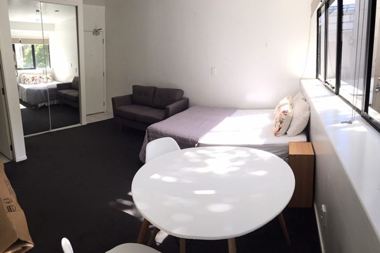 Photo of property in 1/16a Liverpool Street, Trentham, Upper Hutt, 5018