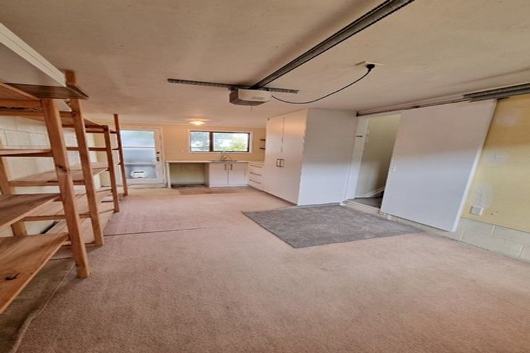 Photo of property in 9b Thorburn Avenue, Red Beach, 0932