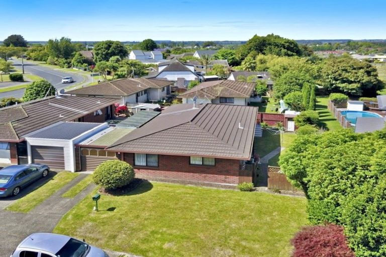 Photo of property in 1b Randell Place, Te Puke, 3119