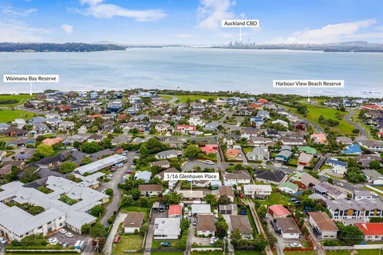 Photo of property in 16 Glenhaven Place, Te Atatu Peninsula, Auckland, 0610