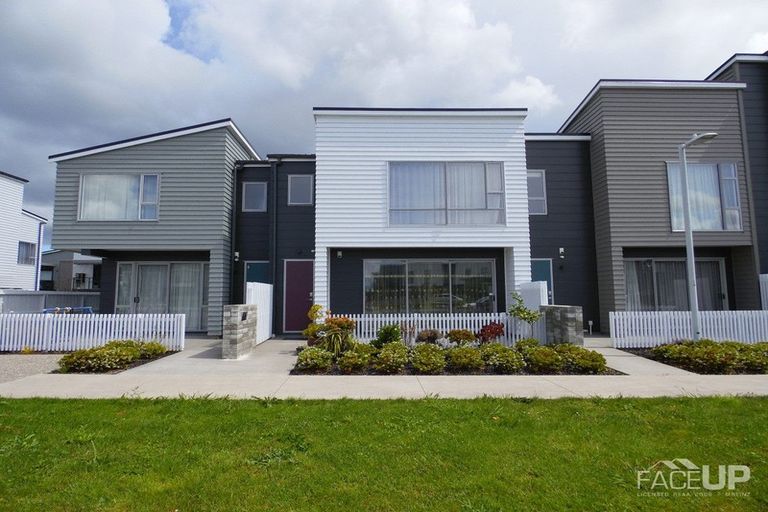 Photo of property in 3 Rangihina Road, Hobsonville, Auckland, 0616