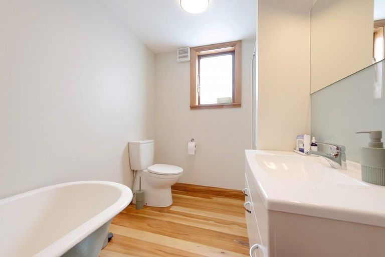 Photo of property in 24 Anne Street, Wadestown, Wellington, 6012