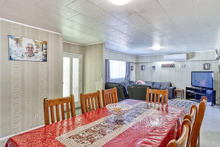 Photo of property in 25 Dewhurst Place, Favona, Auckland, 2024