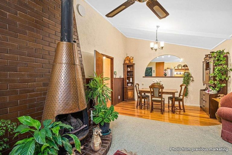 Photo of property in 424 Don Buck Road, Massey, Auckland, 0614