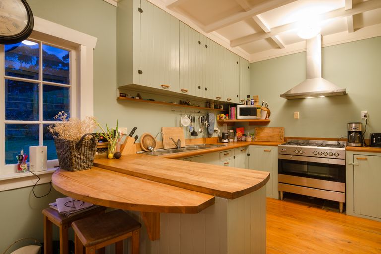 Photo of property in 203 Mangakura Road, Helensville, 0875