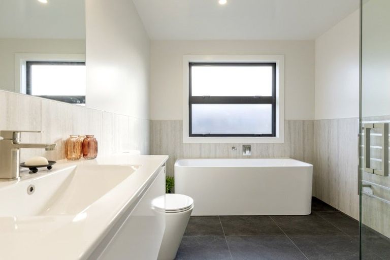 Photo of property in 41 Maunganamu Drive, Wharewaka, Taupo, 3330