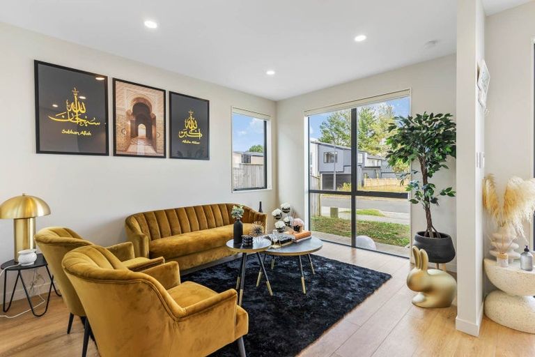 Photo of property in 8 Fjord Way, Karaka, Papakura, 2113