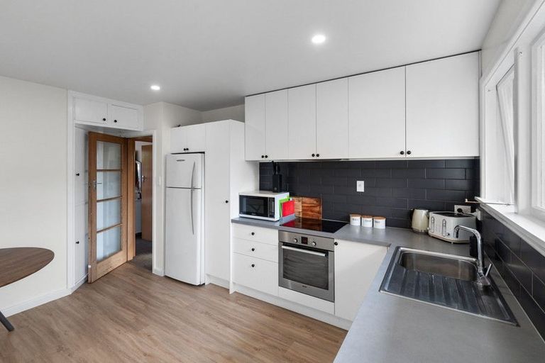 Photo of property in 178 Centaurus Road, Saint Martins, Christchurch, 8022