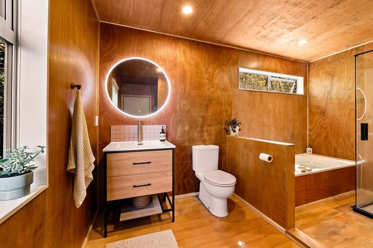 Photo of property in 20 Valley Street, Island Bay, Wellington, 6023