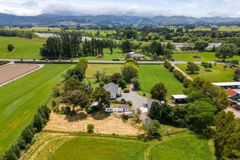 Photo of property in 2566 State Highway 2, Ahikouka, Greytown, 5794