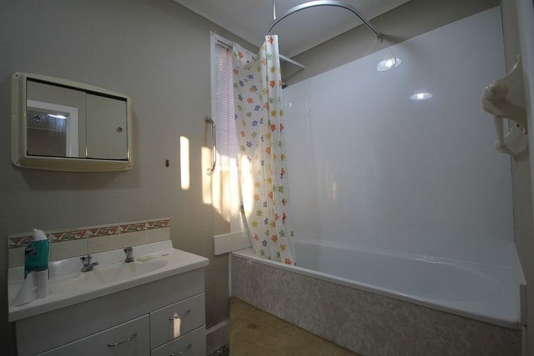 Photo of property in 36 Lupin Road, Otaki, 5512