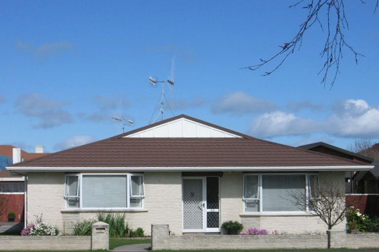 Photo of property in 63 Queen Street West, Levin, 5510
