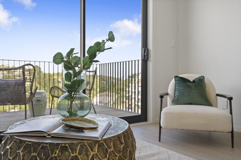 Photo of property in 62 Tiketike Way, Brooklyn, Wellington, 6021