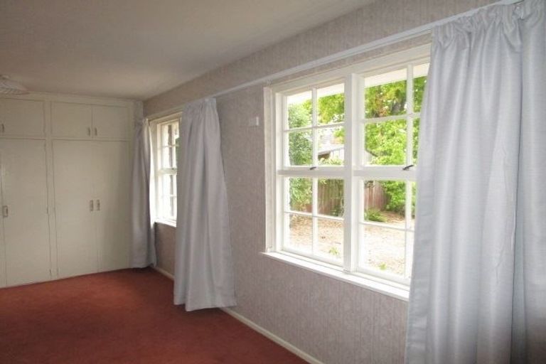 Photo of property in 10 Dunrobin Place, Avonhead, Christchurch, 8042