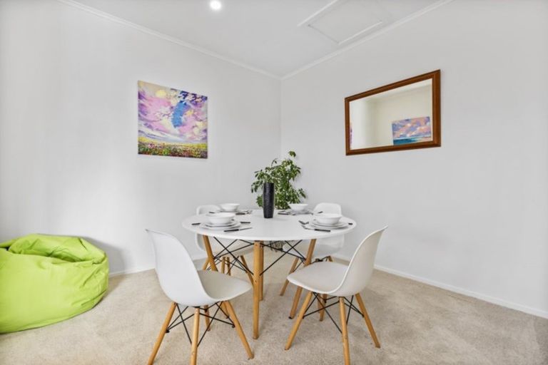 Photo of property in 1/2 Palm Court Drive, Glen Eden, Auckland, 0602