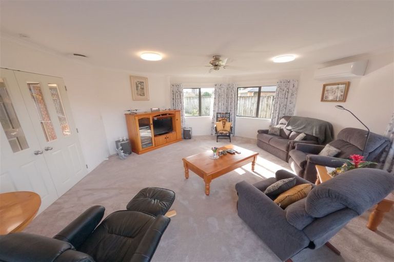 Photo of property in 8 Oribi Place, Whitianga, 3510