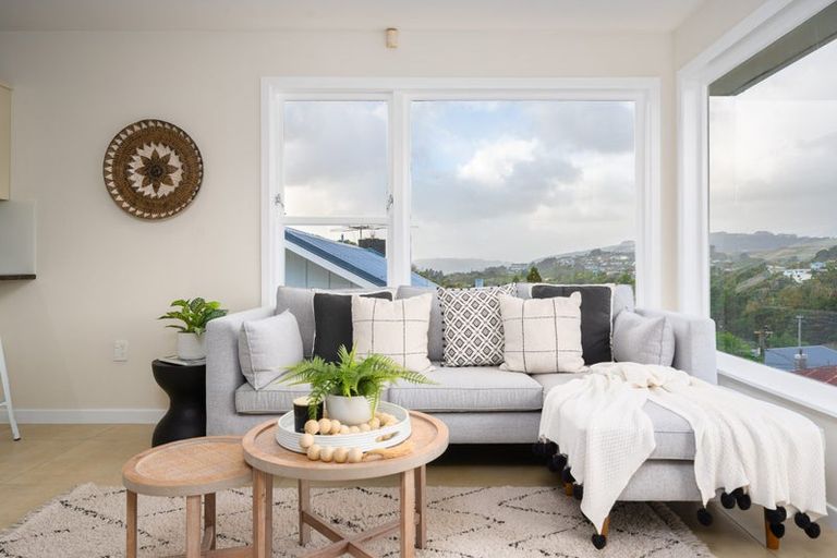 Photo of property in 11 Angell Street, Johnsonville, Wellington, 6037
