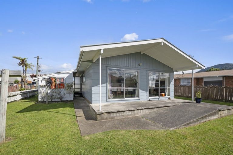 Photo of property in 18a Monokia Street, Fairy Springs, Rotorua, 3015