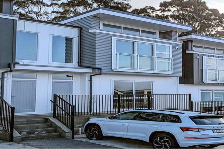 Photo of property in 9 Tai Lane, Whitby, Porirua, 5024