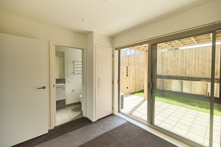 Photo of property in 14 Te Puketoka Lane, Mangere, 2022