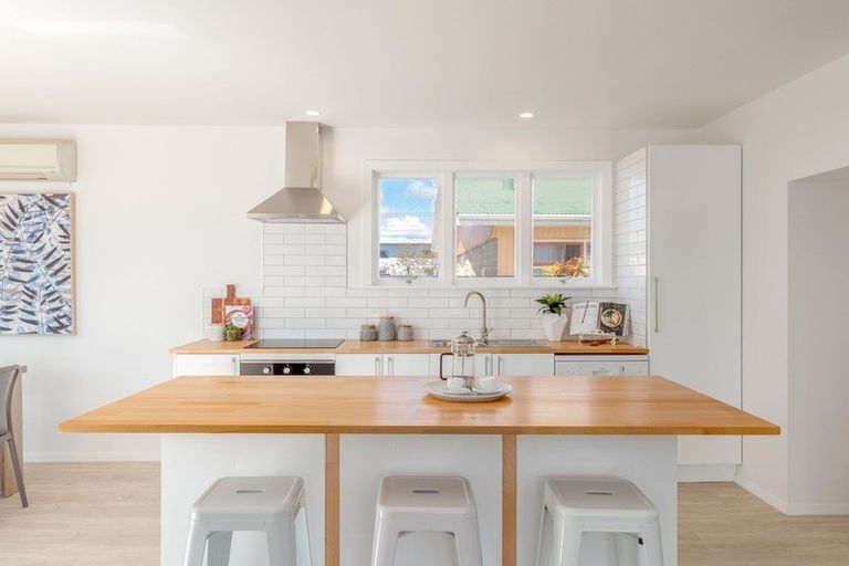 Photo of property in 95 Palmers Road, New Brighton, Christchurch, 8083