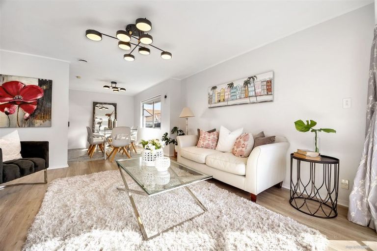 Photo of property in 1/13 Westview Court, Somerville, Auckland, 2014