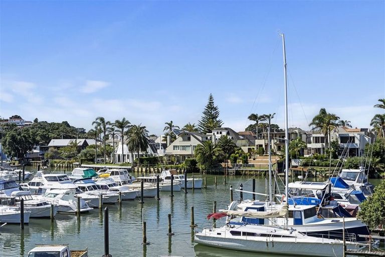 Photo of property in 4 Inga Road, Milford, Auckland, 0620