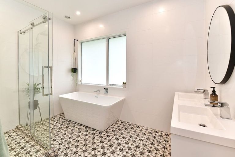 Photo of property in 100 Durey Road, Dairy Flat, Albany, 0792