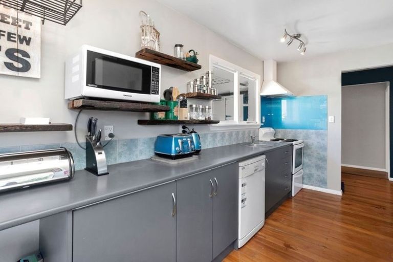 Photo of property in 8 Bermuda Drive, Hornby, Christchurch, 8042