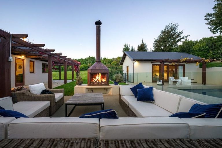 Photo of property in 355 Ballantyne Road, Wanaka, 9382