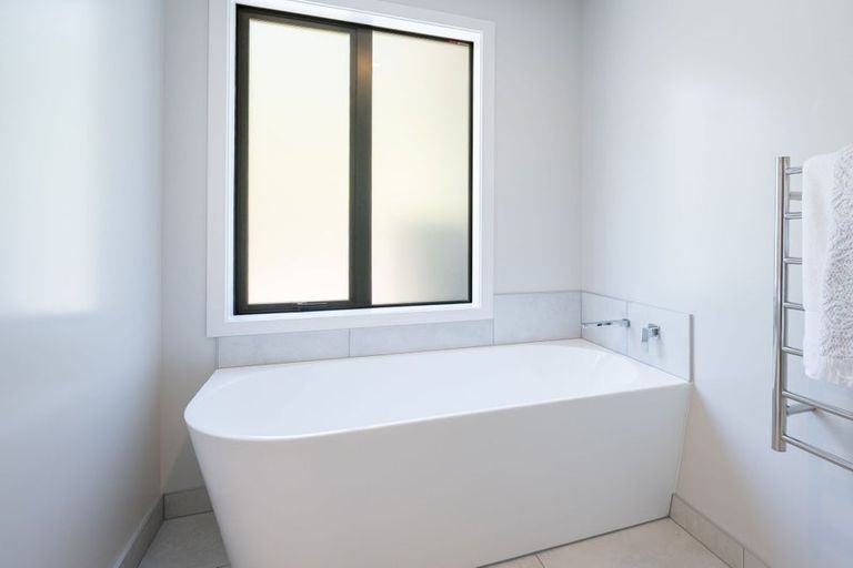 Photo of property in 16 Ledger Road, Atawhai, Nelson, 7010