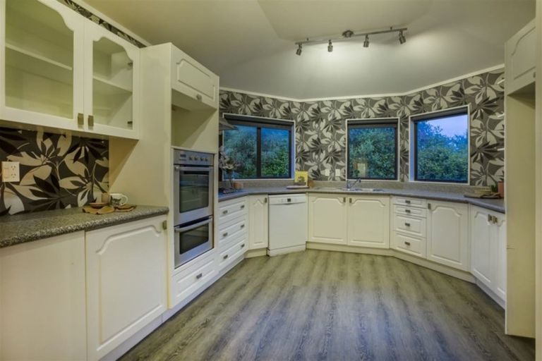 Photo of property in 77 Joseph Banks Drive, Whitby, Porirua, 5024