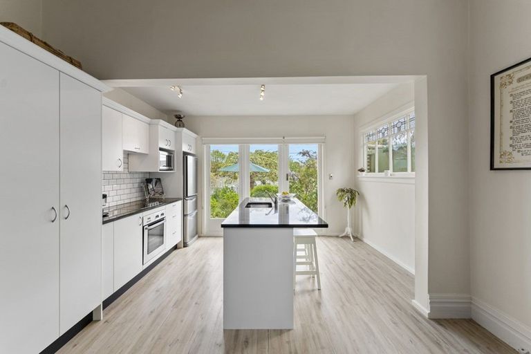 Photo of property in 12 Aylmer Street, Somerfield, Christchurch, 8024