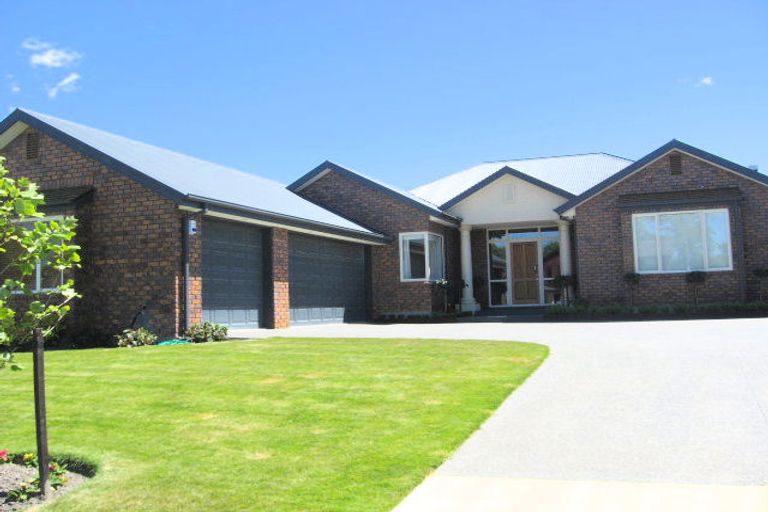 Photo of property in 28 Glen Oaks Drive, Northwood, Christchurch, 8051