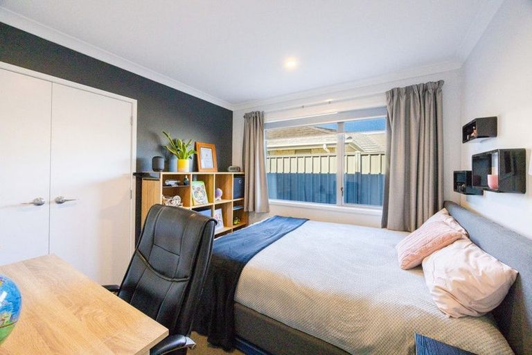 Photo of property in 2 Aparima Place, Awatoto, Napier, 4110