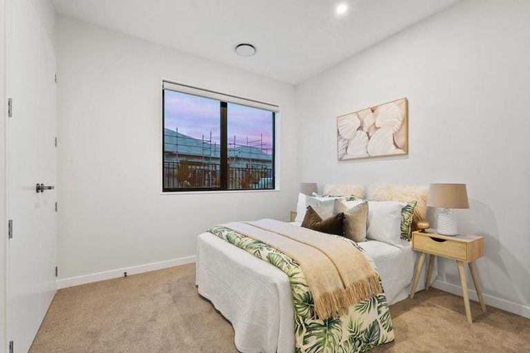 Photo of property in 24 Tipu Crescent, Wainui, 0992