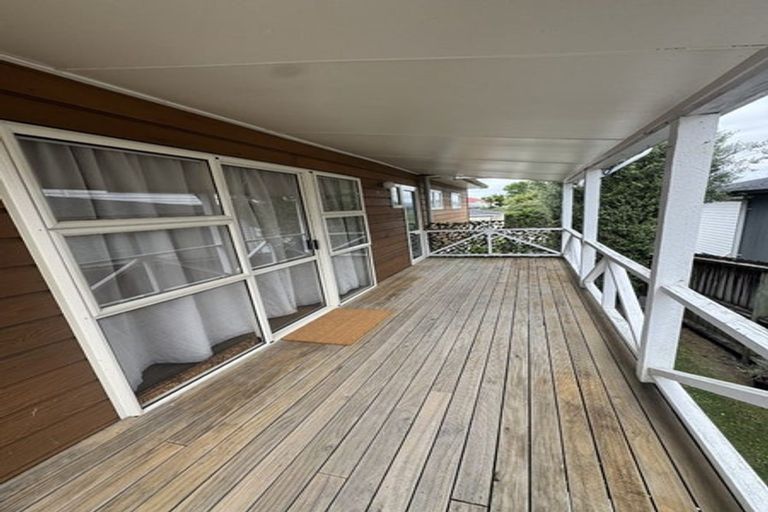 Photo of property in 48 Strid Road, Te Atatu South, Auckland, 0610