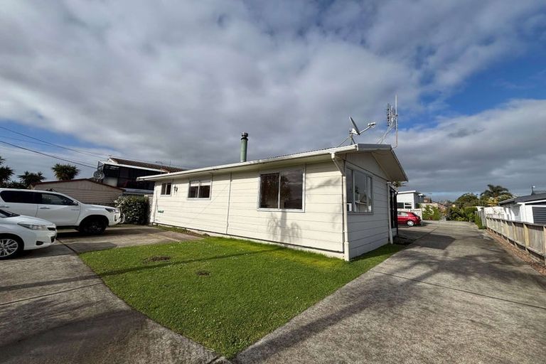 Photo of property in 38 Hatton Road, Orewa, 0931