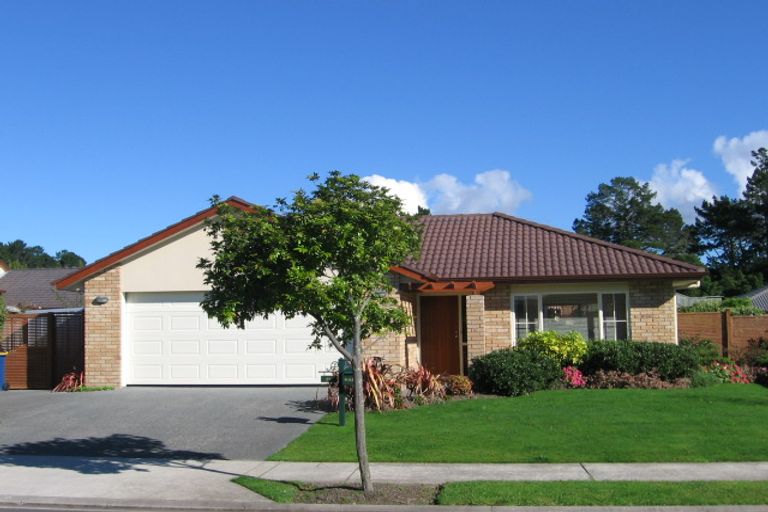 Photo of property in 89 Hillwell Drive, Henderson, Auckland, 0612