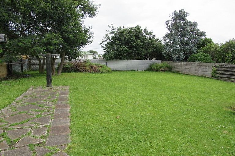 Photo of property in 20 Iredale Road, Hawera, 4610