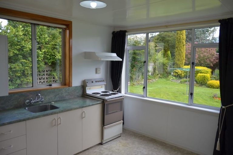 Photo of property in 16 Queen Street, Milton, 9220