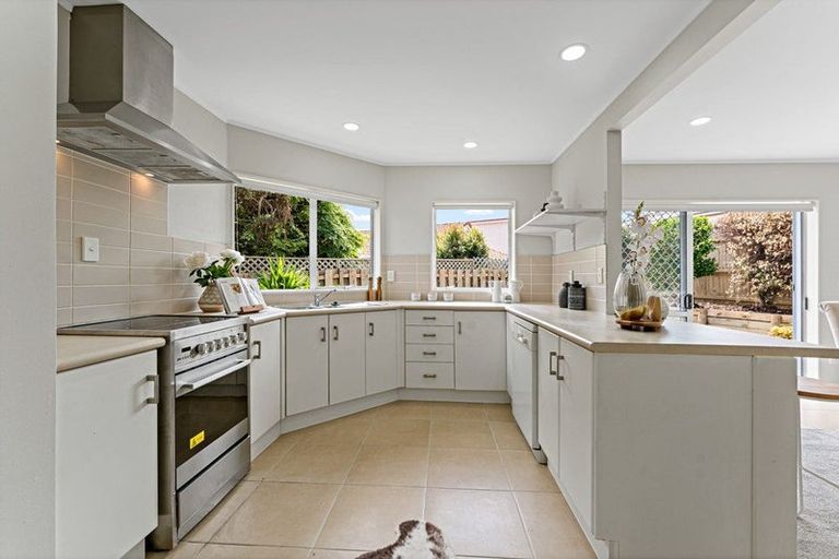 Photo of property in 4/15 Edendale Road, Somerville, Auckland, 2014
