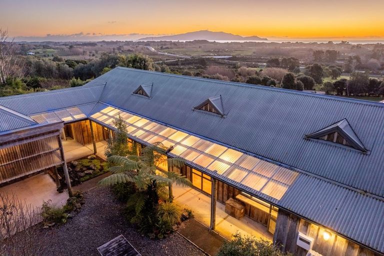 Photo of property in 55 Octavius Road, Peka Peka, Waikanae, 5391