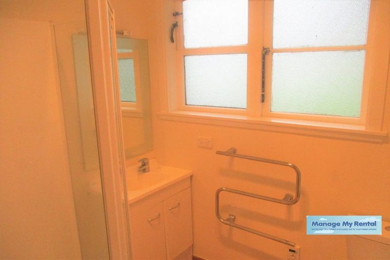 Photo of property in 7 Brown Grove, Fairfield, Lower Hutt, 5011